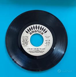 45 GIRI CREEDENCE CLEARWATER REVIVAL
