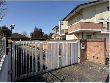 Immobile in asta di 197 m² con 5 locali a Noventa 