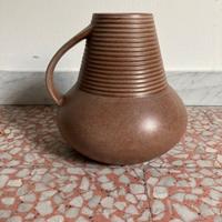 Vaso in terracotta con manico