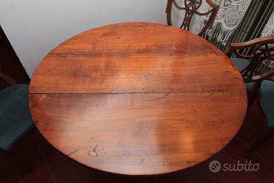 Tavolo in legno massiccio