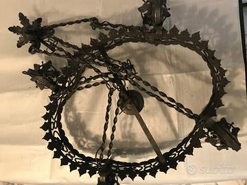 Lampadario antico in ferro battuto stile Liberty