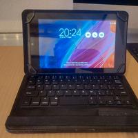 piccolo tablet/cellulare con custodia e tastiera