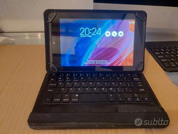 piccolo tablet/cellulare con custodia e tastiera