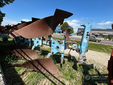 Aratro trivomere Annovi