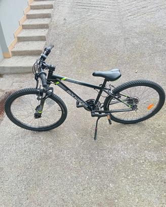 bicicletta  Rockrider st500