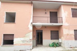 CASA SEMINDIPENDENTE A STRADELLA