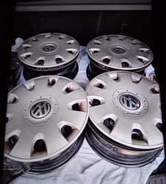 Cerchioni in ferro con copricerchi per golf 6