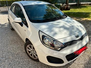 Kia Rio 1200 benzina 102.000km