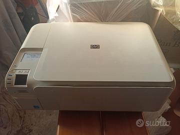 Stampante HP + 4 cartucce nuove