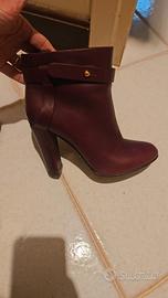 stivaletto con tacco 