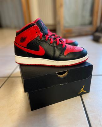 Nike Air Jordan mid