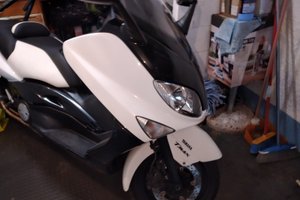 Yamaha T-Max 2005