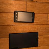 3 telefoni in parte funzionanti,1 xperiaZultra