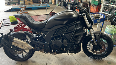 Moto Benelli 502