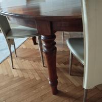 tavolo rotondo in noce 