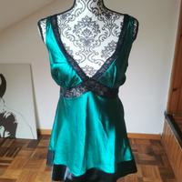 Top con pizzo verde e nero 