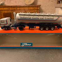 Modellino camion Tekno