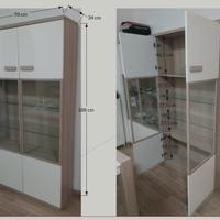 Vetrinetta / credenza 