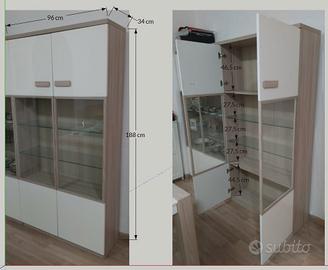 Vetrinetta / credenza 