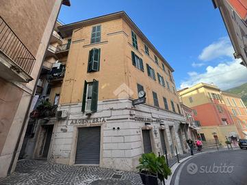3 LOCALI A SUBIACO