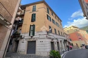 3 LOCALI A SUBIACO