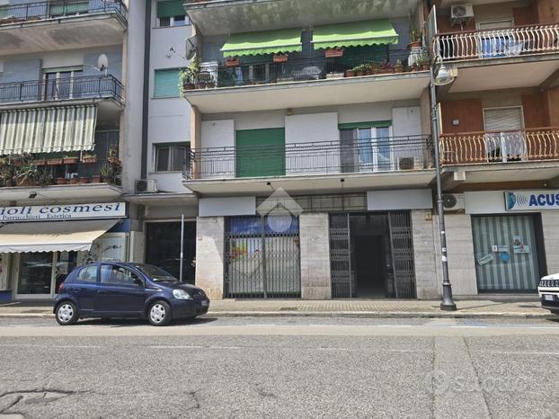 NEGOZIO A CASSINO