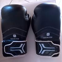 Guantoni BOXE  marca DOMYOS FIGHTING SPORTS 8oz