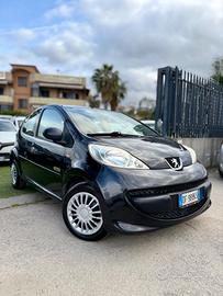 Peugeot 107 1.0 68CV 5p. Sweet Years Cambio Automa