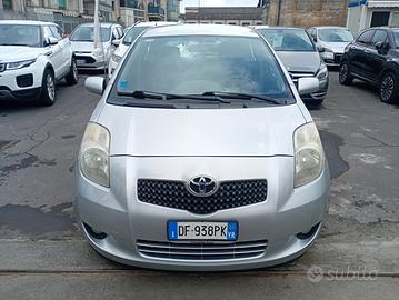 TOYOTA YARIS 1.4 DIESEL SOLI 100.000 KM UNICOPROPR