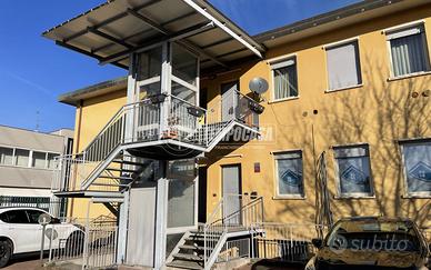 SPAZIO PROFESSIONALE PERSONALIZZABILE