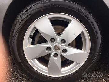 4 CERCHI IN LEGA DA 16" + CATENE NEVE 090