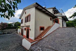 Villa a Montecastrilli