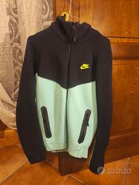 felpa Nike tech 