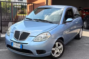 Lancia Ypsilon 1.3 MJT 90 CV Platino