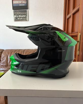 Casco Ufo Intrepid taglia XL-61/62cm (come nuovo!)