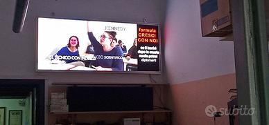 insegna LED DISPLAY 170x70cm - websignage