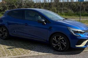 Renault Clio engeenered e-Tech full hybrid 145cv