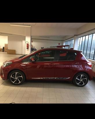 yaris hibrid trattabile 