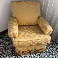 DIVANO IN TESSUTO + 2 POLTRONE