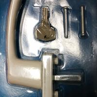 MANIGLIA serratura porta o finestra B. con chiave