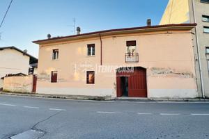 SOLUZIONE INDIPENDENTE CON GIARDINO IN CENTRO