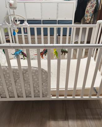 Lettino per neonato con materasso e accessori