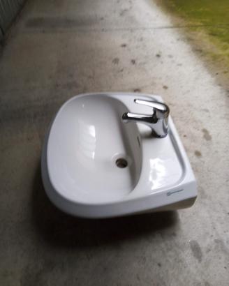 Lavandino più miscelatore nuovi