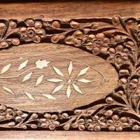 Scatola in legno intarsiata