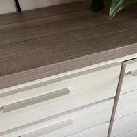 Madia lunga e vetrina