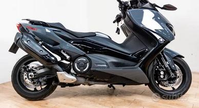 scarico Tmax 560 