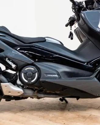 scarico Tmax 560 
