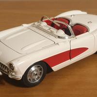 Modellino CHEVROLET CORVETTE (1957) Bburago 1:24