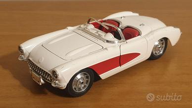 Modellino CHEVROLET CORVETTE (1957) Bburago 1:24
