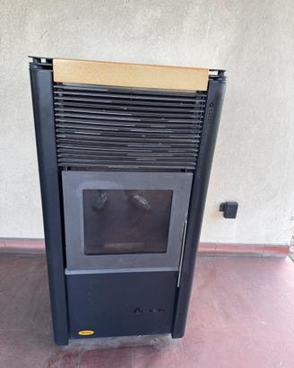 Stufa pellet e mais Puros Maya 13 kW + pellet